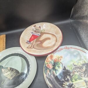 Cat-Themed Decorative Plates Set